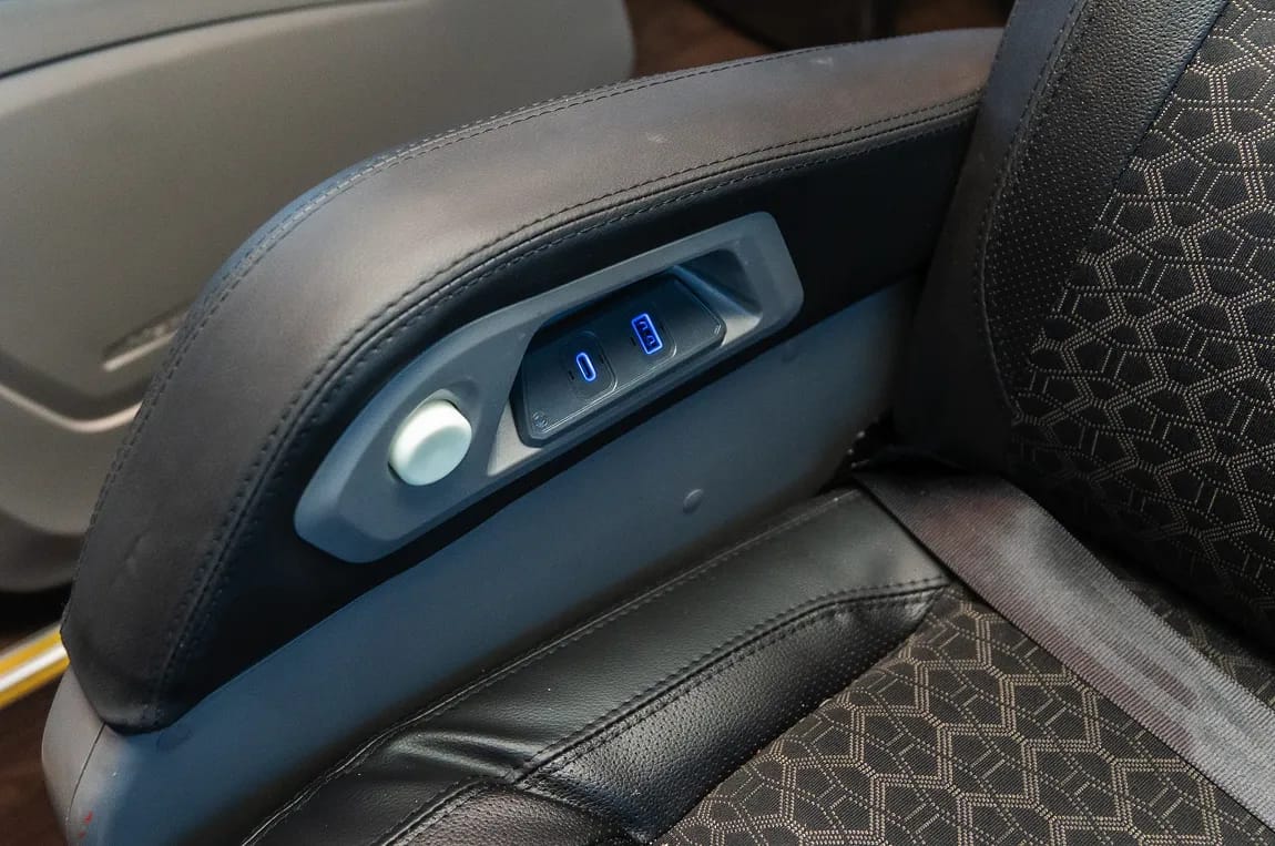 Navigate carousel image