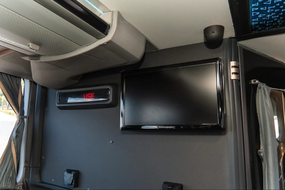 Navigate carousel image